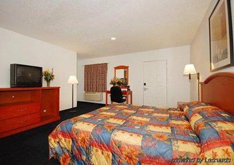 Rodeway Inn Effingham Room photo